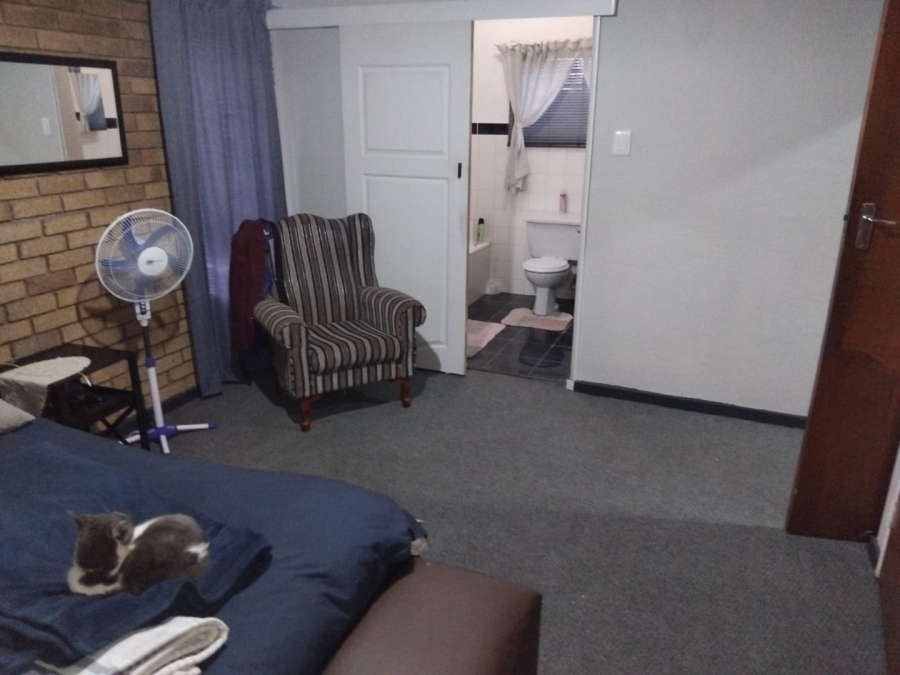 4 Bedroom Property for Sale in Lourenspark North West